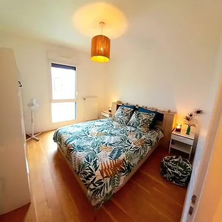 T3 Brooklyn - Luminous - - Wifi - Parking * Nanterre